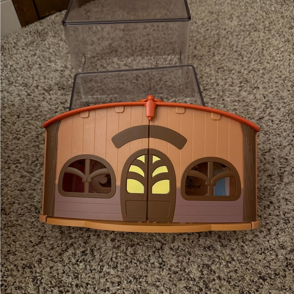 Bluey school house